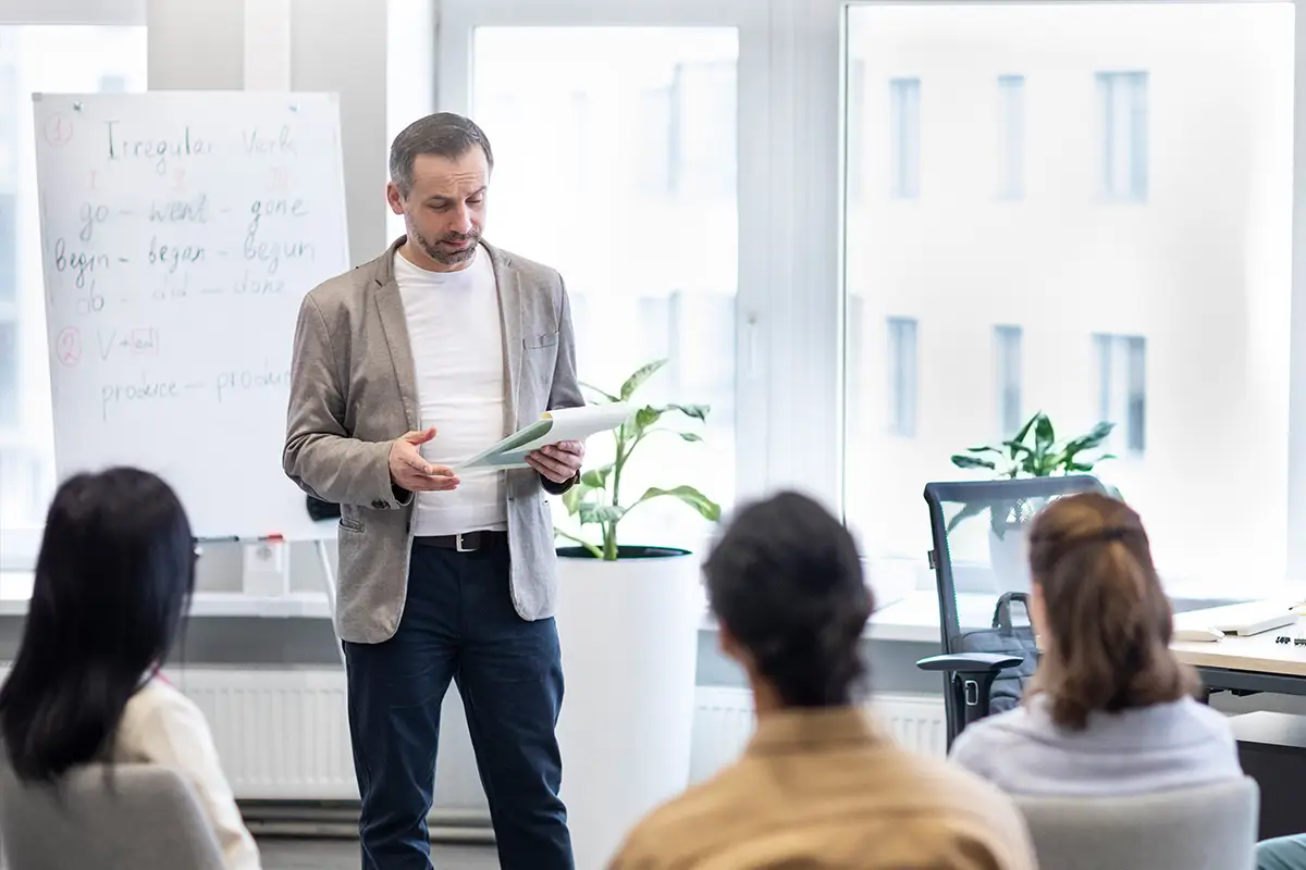 Small classes with frequent guidance copy